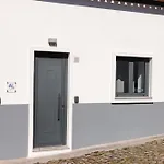 別荘 Casas Do Pedro T3 *