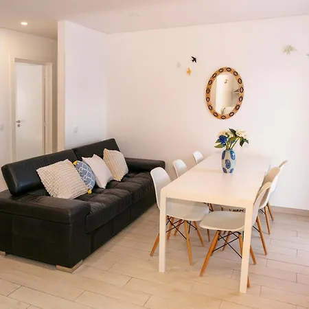 別荘 Casas Do Pedro T3
